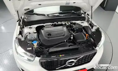 Volvo XC40 2021 2.0 гидро в Москве № 227891, миниатюра 6
