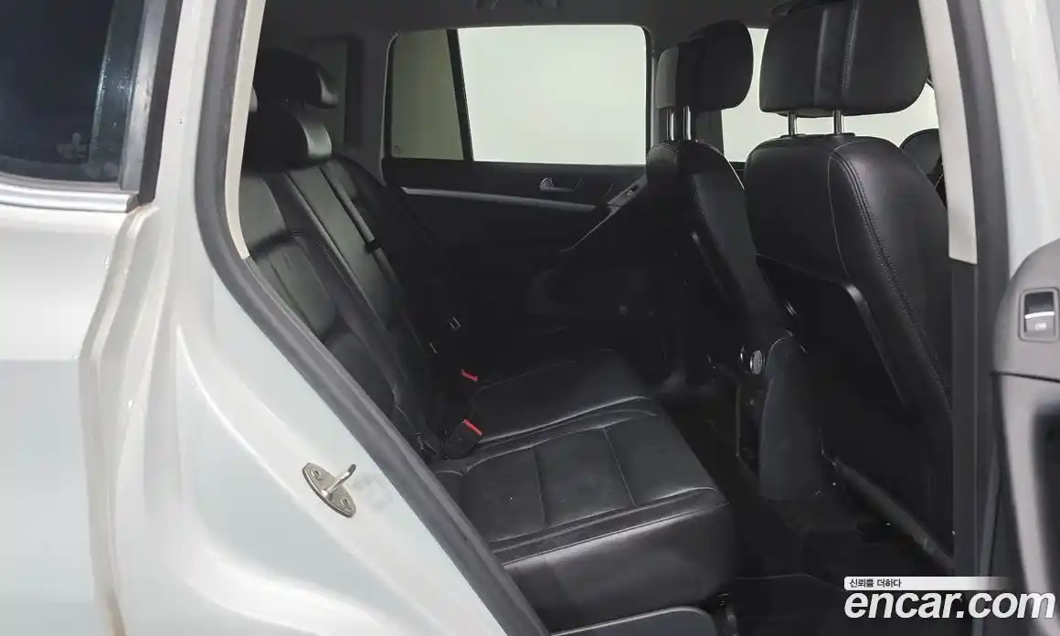 Volkswagen Tiguan 2016 2.0 гидро в Москве № 228569, фото 12
