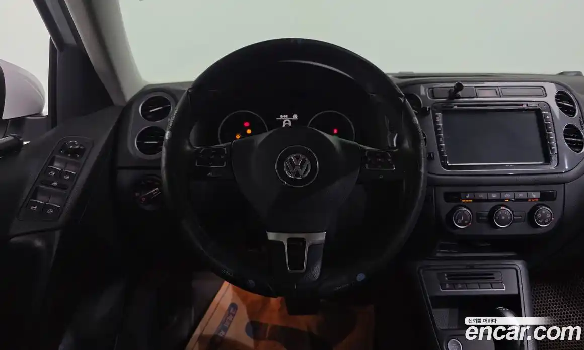 Volkswagen Tiguan 2016 2.0 гидро в Москве № 228569, фото 13