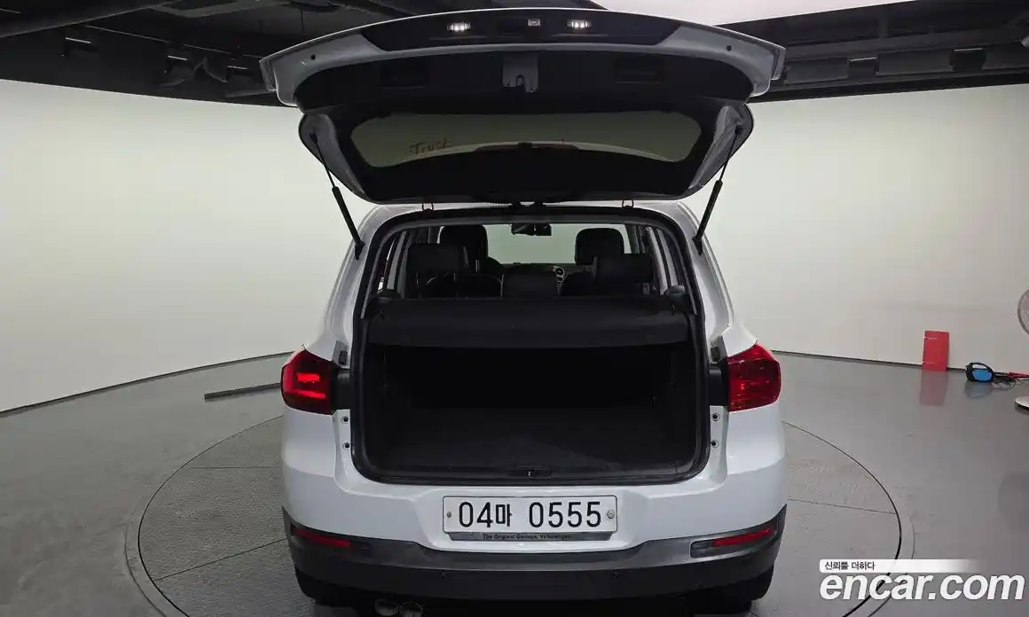 Volkswagen Tiguan 2016 2.0 гидро в Москве № 228569, фото 20