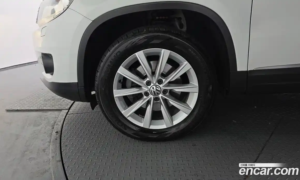 Volkswagen Tiguan 2016 2.0 гидро в Москве № 228569, фото 5