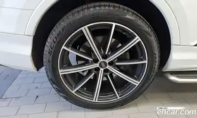 Audi Q7 2021 3.0 гидро в Москве № 230130, миниатюра 5