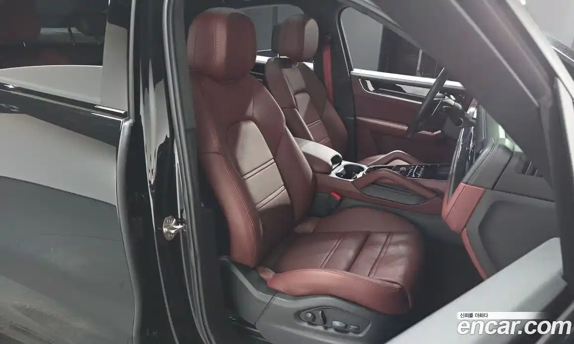 Porsche Cayenne 2024 3.0 гидро в Москве № 230952, фото 9