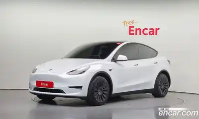 Tesla Model Y, 2023