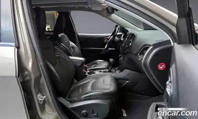 Jeep Cherokee 2019 2.4 гидро в Москве № 232736, миниатюра 11