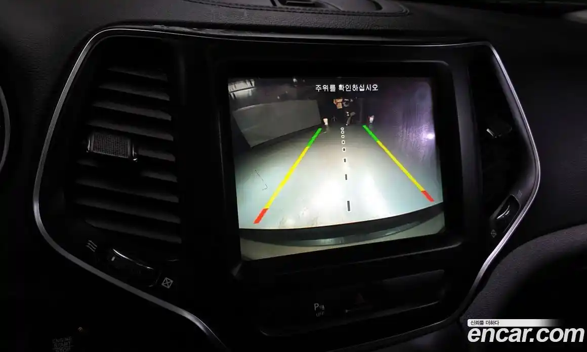Jeep Cherokee 2019 2.4 гидро в Москве № 232736, фото 15