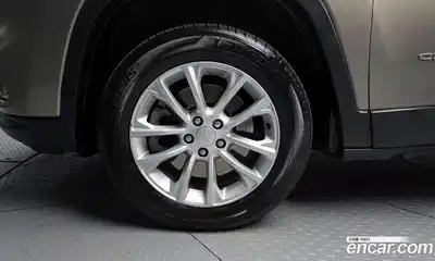 Jeep Cherokee 2019 2.4 гидро в Москве № 232736, миниатюра 5