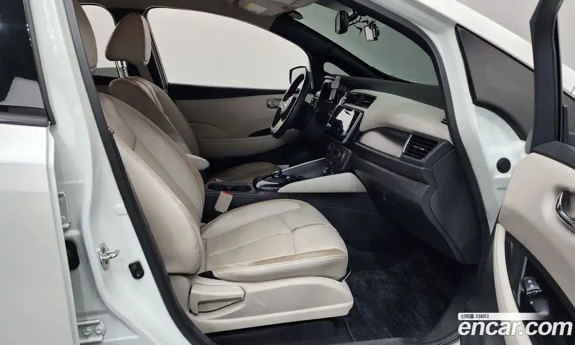 Nissan Leaf 2019 0.1 гидро в Москве № 240226, фото 11