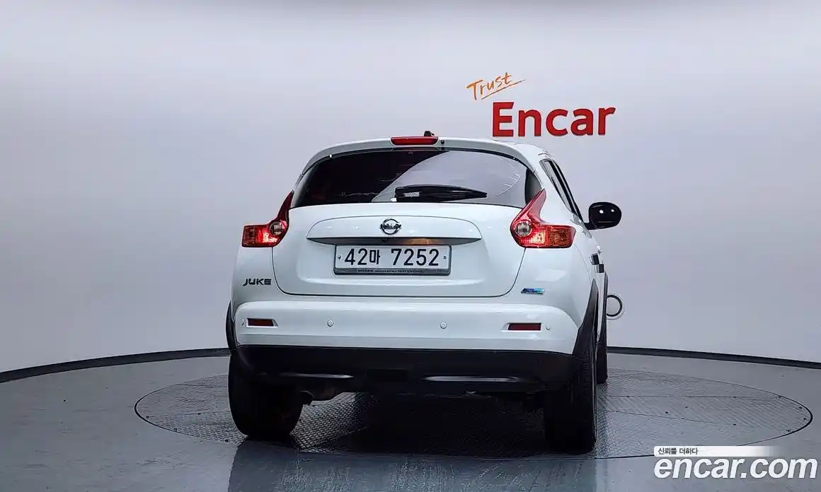 Nissan Juke 2014 1.6 гидро в Москве № 242000, фото 4