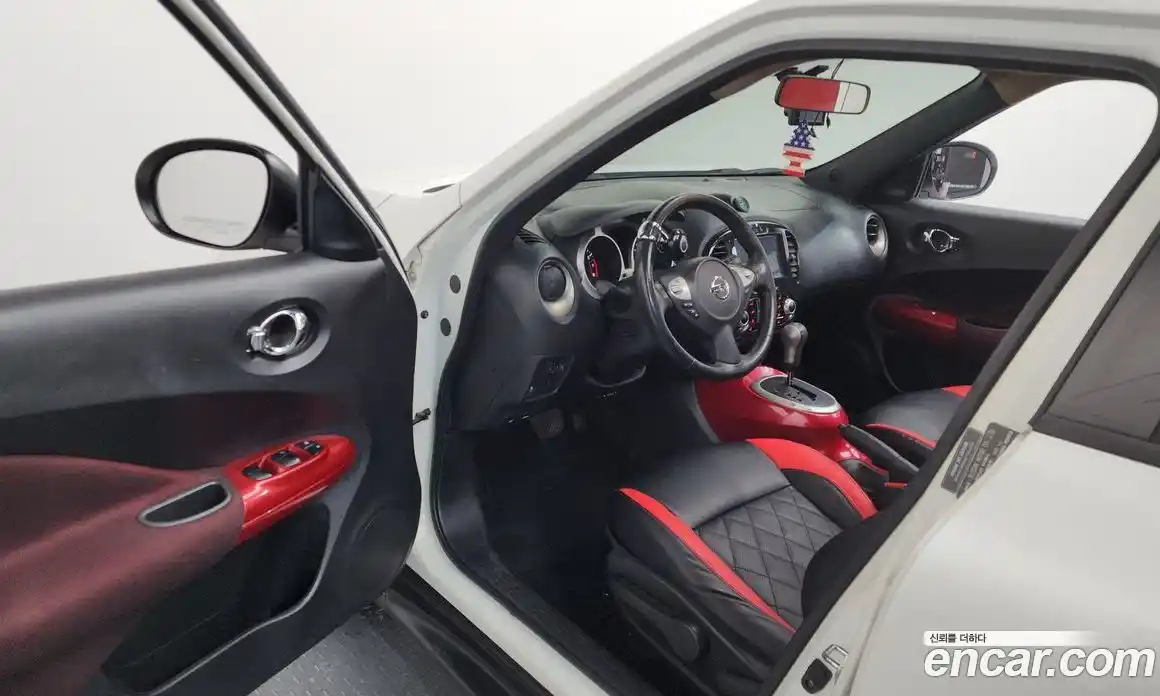 Nissan Juke 2014 1.6 гидро в Москве № 242000, фото 10