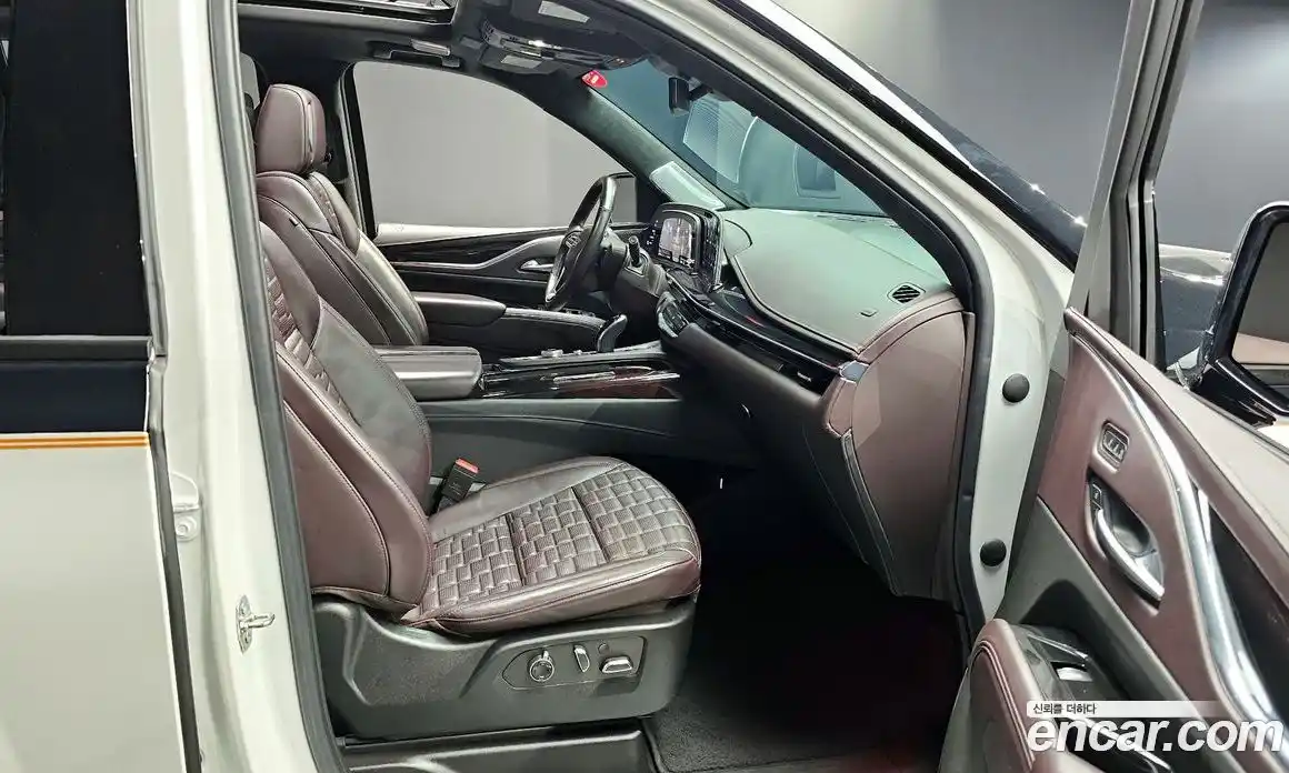 Cadillac Escalade 2021 6.2 гидро в Москве № 256442, фото 11
