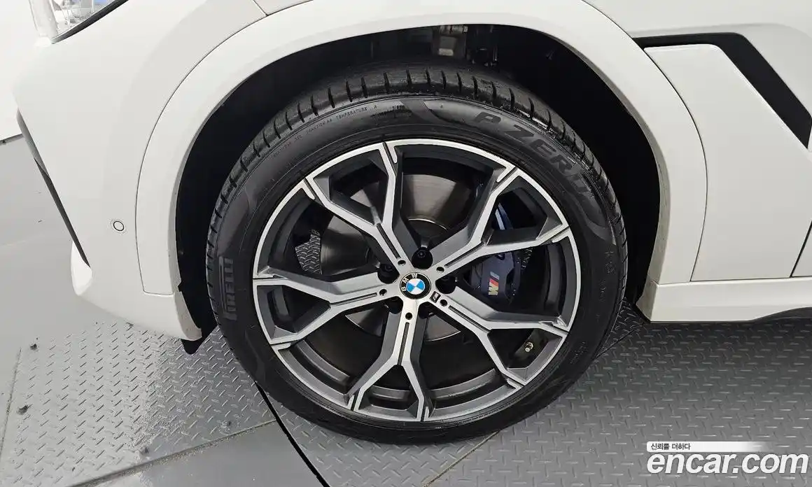 BMW X6 2023 3.0 гидро в Москве № 258043, фото 5