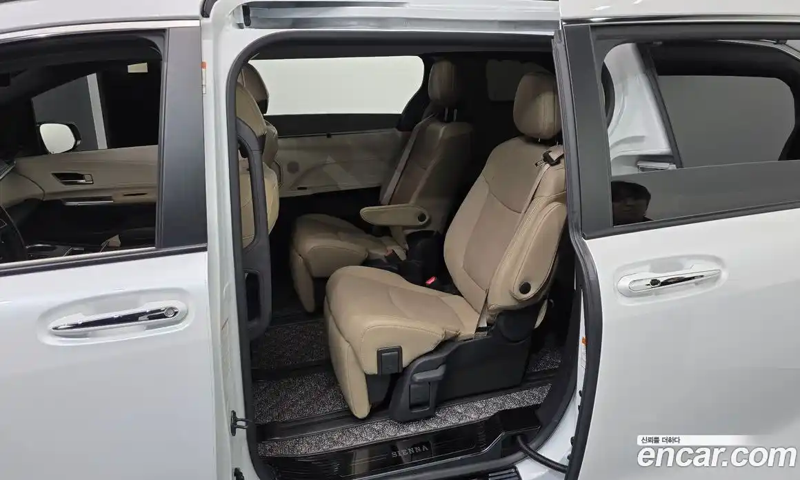 Toyota Sienna 2024 2.5 гидро в Москве № 271198, фото 11