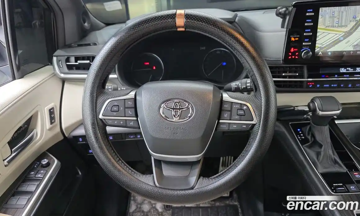 Toyota Sienna 2024 2.5 гидро в Москве № 271198, фото 13