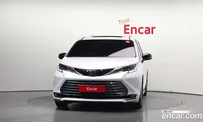 Toyota Sienna 2024 2.5 гидро в Москве № 271198, миниатюра 3