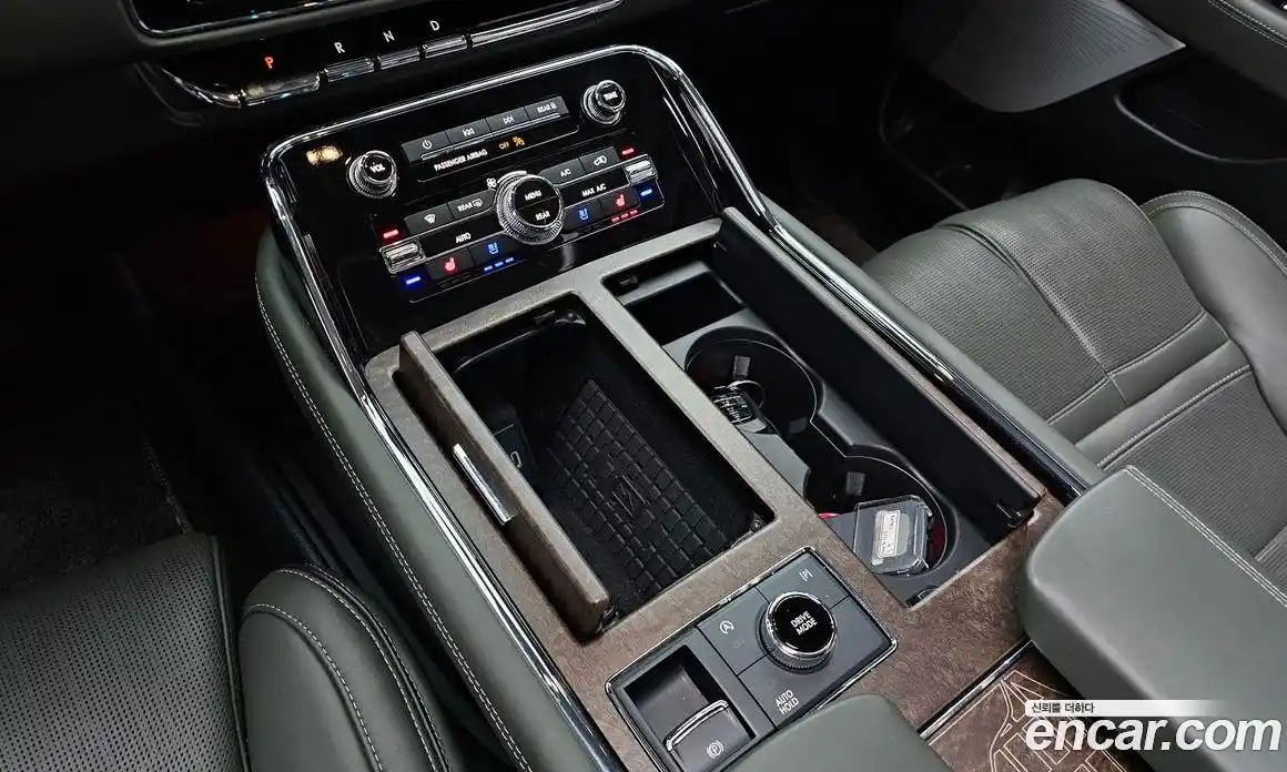 Lincoln Navigator 2023 3.5 гидро в Москве № 282306, фото 18