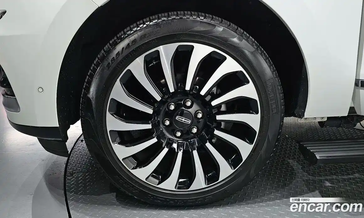 Lincoln Navigator 2023 3.5 гидро в Москве № 282306, фото 5