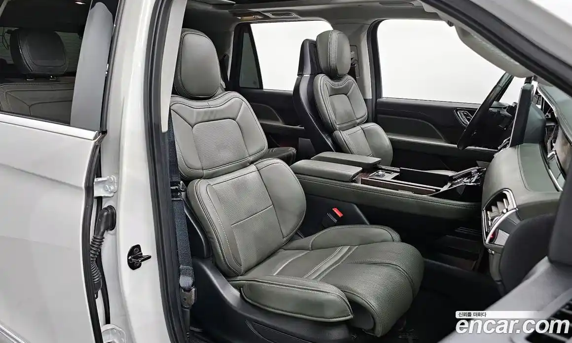 Lincoln Navigator 2023 3.5 гидро в Москве № 282306, фото 10