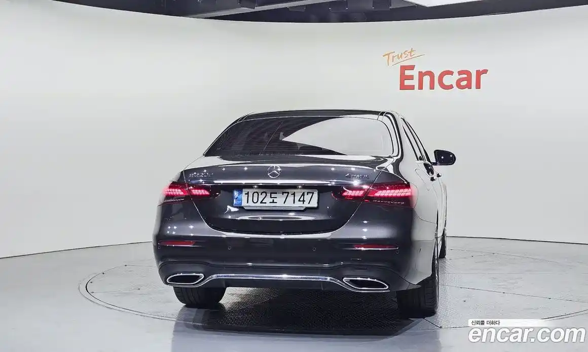 Mercedes-Benz E-Class 2022 1.9 гидро, фото 4