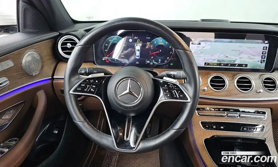 Mercedes-Benz E-Class 2022 2.0 гидро, фото 13