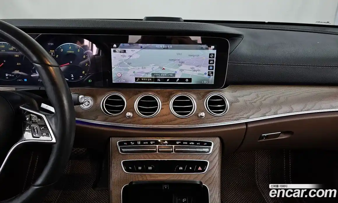 Mercedes-Benz E-Class 2022 2.0 гидро, фото 14