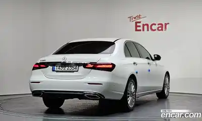 Mercedes-Benz E-Class 2022 2.0 гидро, миниатюра 2