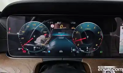 Mercedes-Benz E-Class 2022 2.0 гидро, миниатюра 8