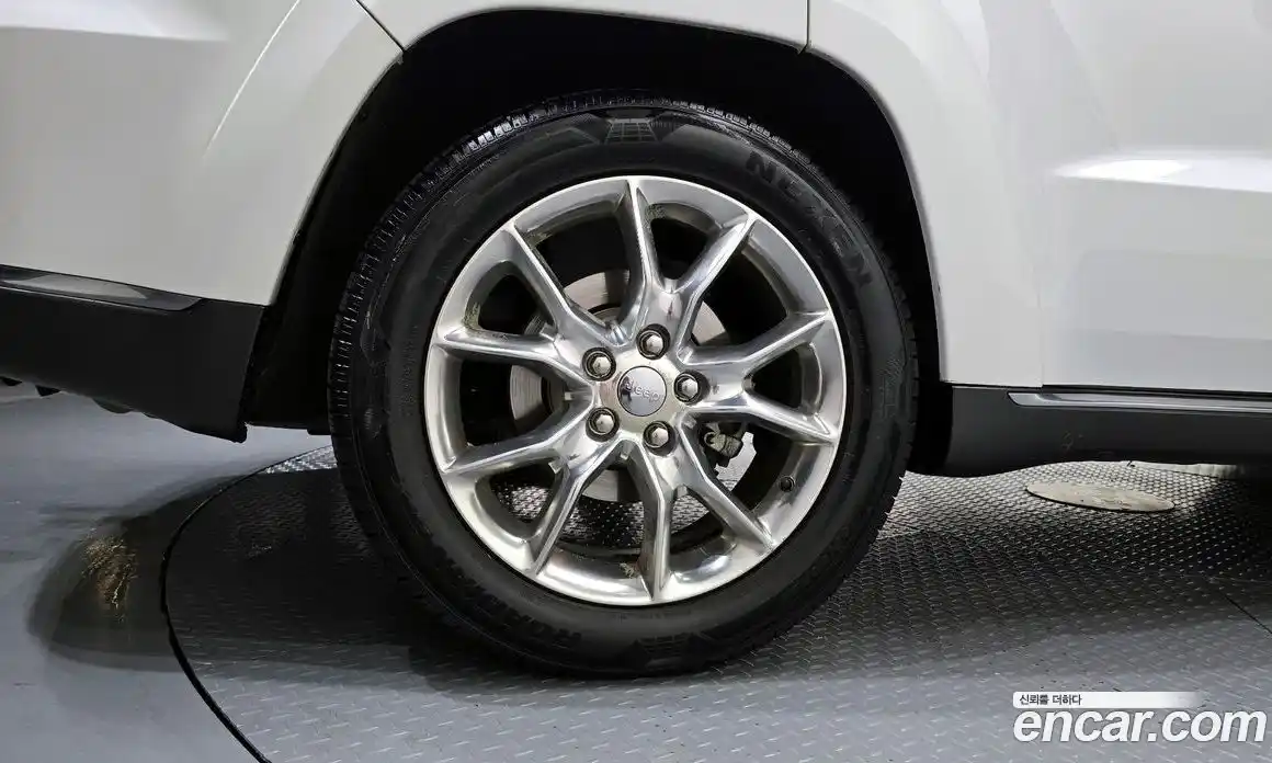 Jeep Cherokee 2016 3.0 гидро в Москве № 318258, фото 5