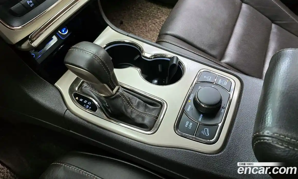 Jeep Cherokee 2016 3.0 гидро в Москве № 318258, фото 9