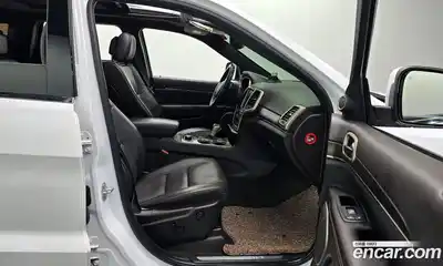 Jeep Cherokee 2016 3.0 гидро в Москве № 318258, миниатюра 10
