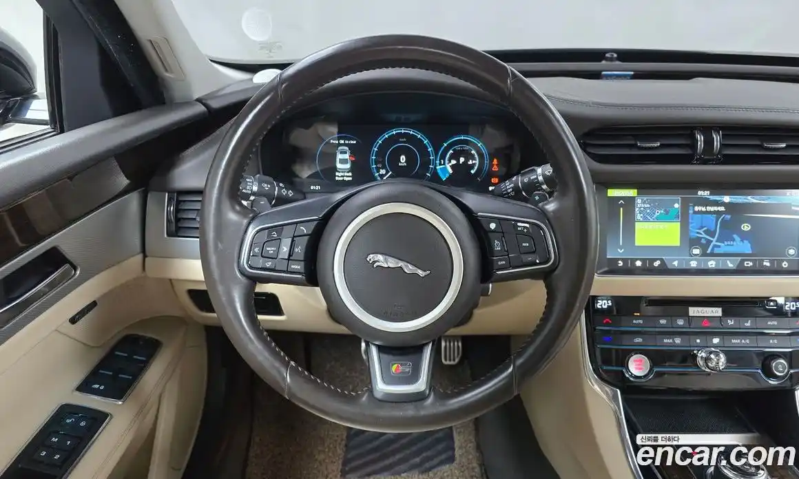 Jaguar XF 2017 2.0 гидро в Москве № 320087, фото 13