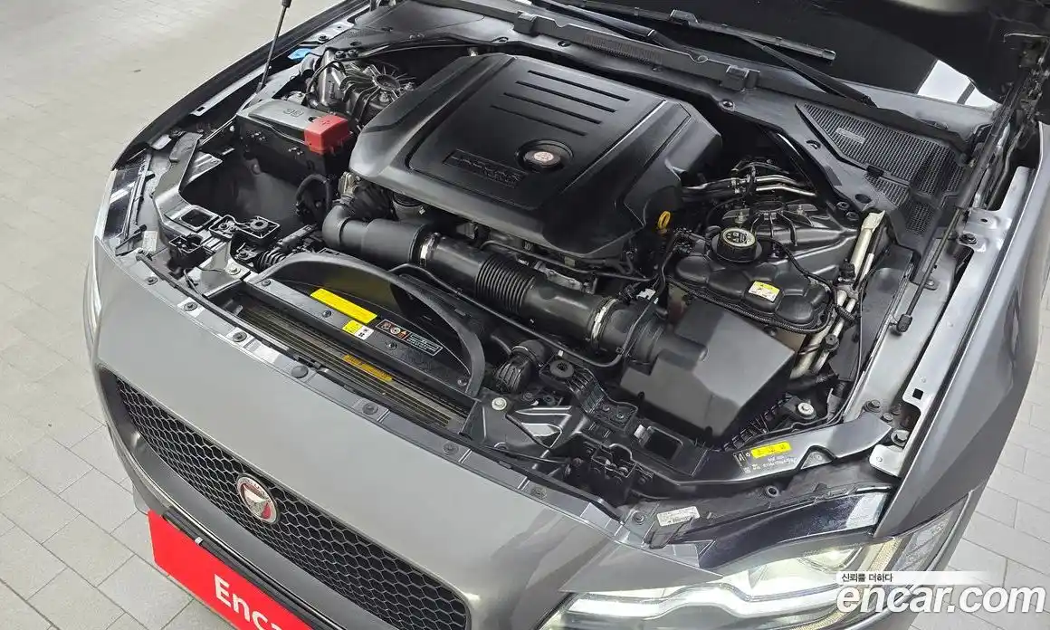 Jaguar XF 2017 2.0 гидро в Москве № 320087, фото 6