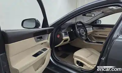 Jaguar XF 2017 2.0 гидро в Москве № 320087, миниатюра 10