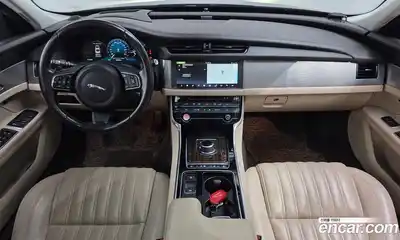 Jaguar XF 2016 2.0 гидро в Москве № 335818, миниатюра 7