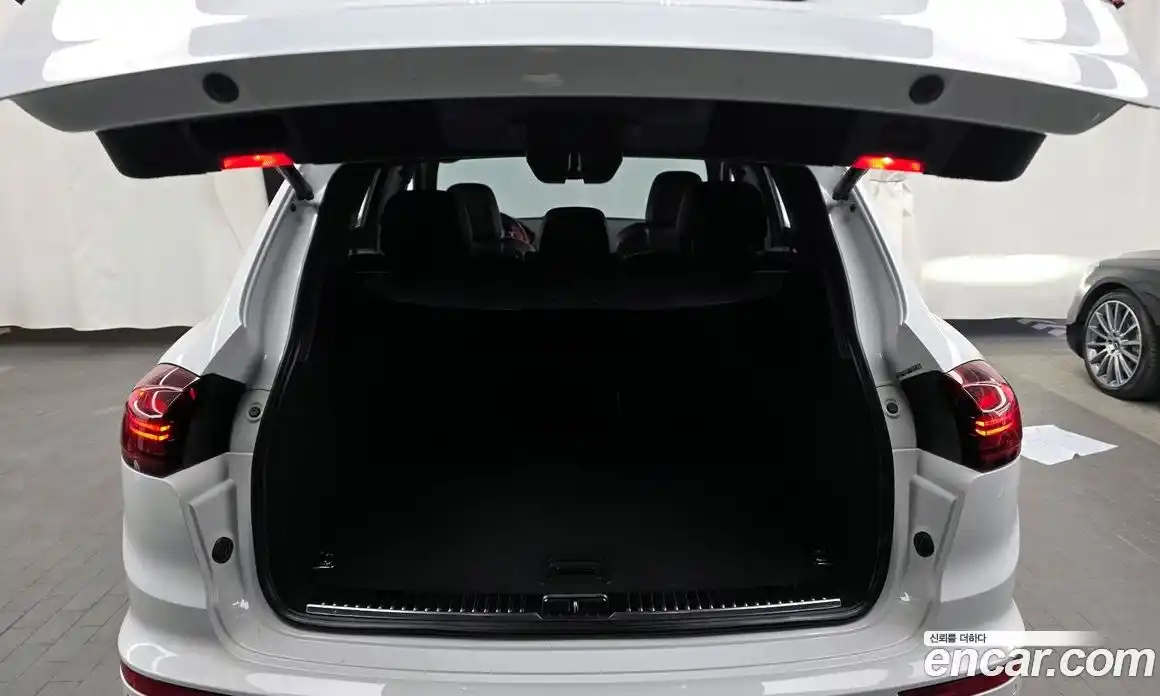 Porsche Cayenne 2016 3.6 гидро в Москве № 374243, фото 20