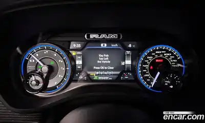 Dodge Ram Pick Up 2021 5.7 гидро в Москве № 402676, миниатюра 8