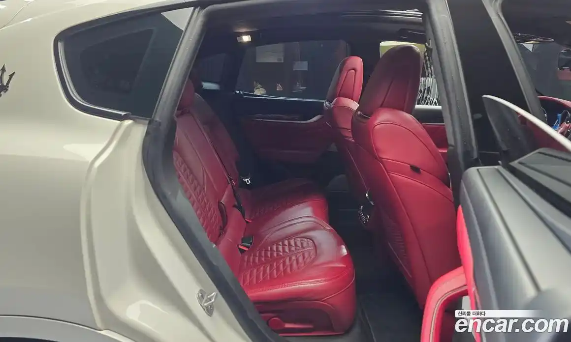 Maserati Levante 2019 3.8 гидро в Москве № 403888, фото 12