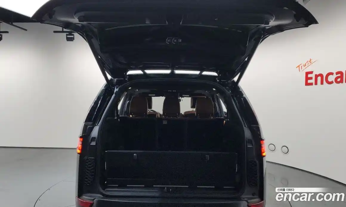 Land Rover Discovery 2019 3.0 гидро в Москве № 471421, фото 20