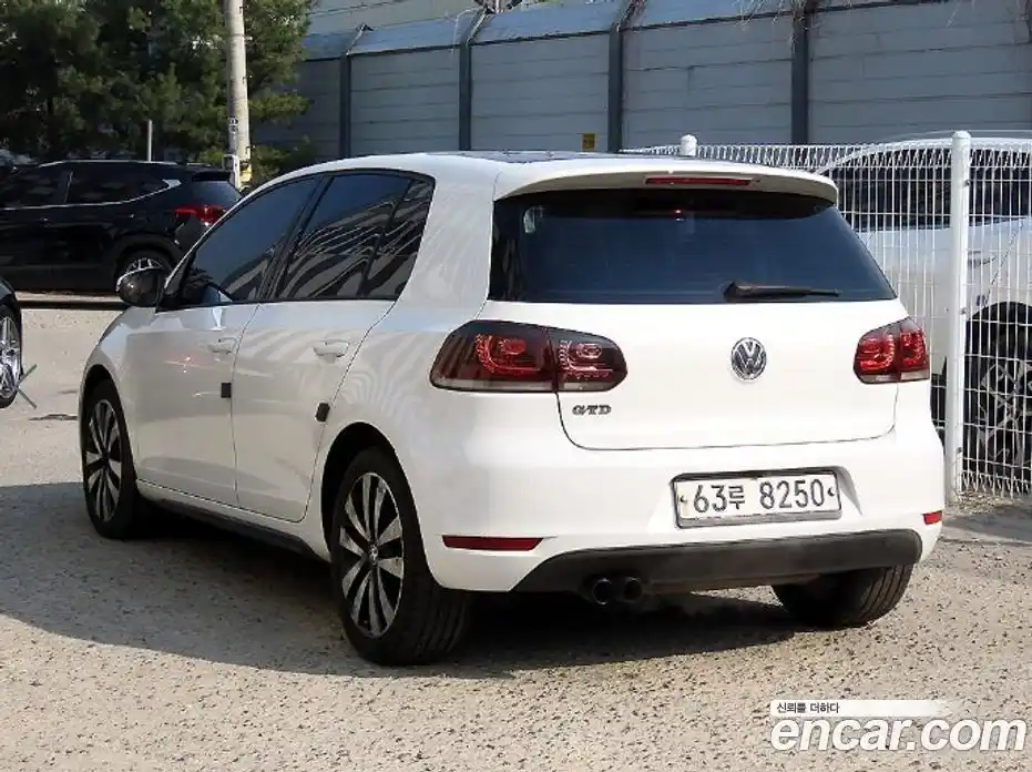 Volkswagen Golf 2011 2.0 гидро в Москве № 472579, фото 3