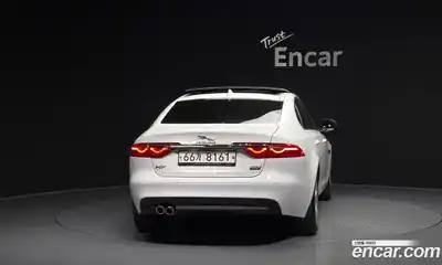 Jaguar XF 2018 2.0 гидро в Москве № 500232, миниатюра 4