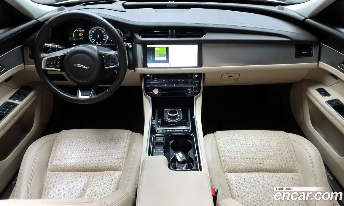 Jaguar XF 2018 2.0 гидро в Москве № 500232, фото 7