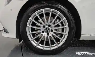 Mercedes-Benz E-Class 2021 2.0 гидро, миниатюра 5