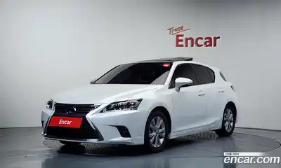 Lexus CT200h, 2016