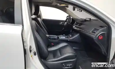 Lexus CT200h 2016 1.8 гидро в Москве № 628659, миниатюра 11