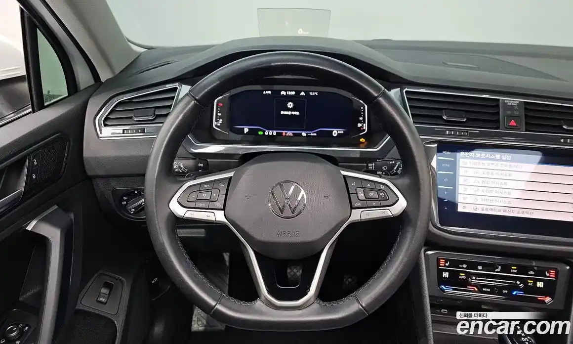 Volkswagen Tiguan 2022 2.0 гидро в Москве № 628965, фото 13