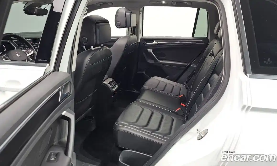 Volkswagen Tiguan 2022 2.0 гидро в Москве № 628965, фото 16