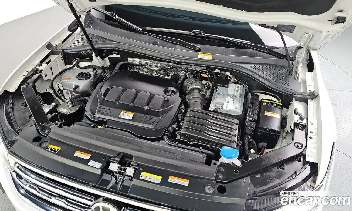 Volkswagen Tiguan 2022 2.0 гидро в Москве № 628965, фото 6
