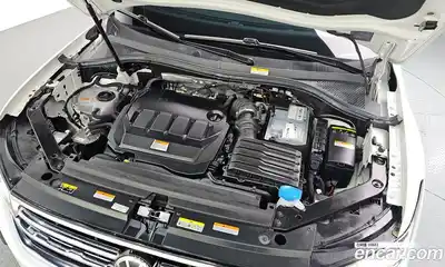 Volkswagen Tiguan 2022 2.0 гидро в Москве № 628965, миниатюра 6