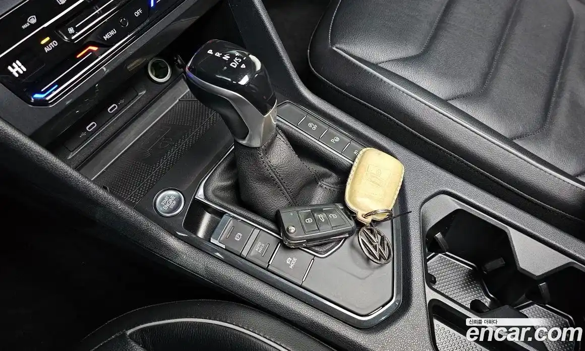 Volkswagen Tiguan 2022 2.0 гидро в Москве № 628965, фото 9