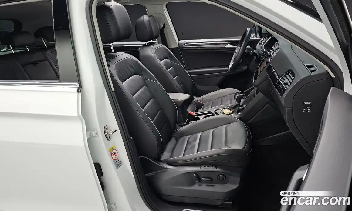 Volkswagen Tiguan 2022 2.0 гидро в Москве № 628965, фото 10